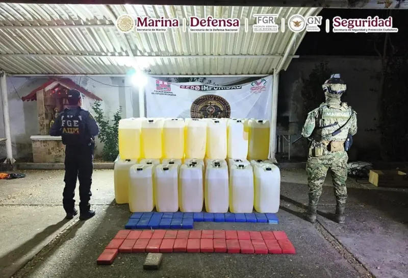 ‘Descubren’ bodega con droga combustible y armas en Chiapas; 4 personas fueron detenidas
