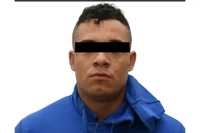 Detienen en el AICM a ‘El Deivid’, señalado como nuevo líder de La Chokiza, investigado por extorsión y homicidio