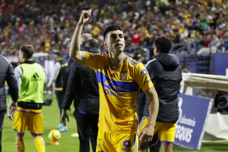 ¿Y eso? Guido Pizarro desata polémica al dejar a Brunetta en la banca para la final