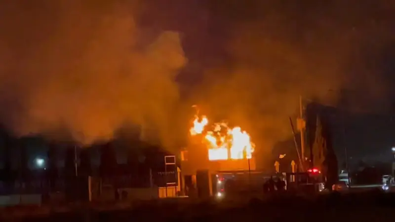 Reportan incendio en Instituto Metepec; provoca intensa movilización