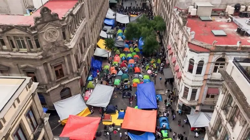 ‘Somos maestros, no delincuentes’: ¿Dónde se instaló el plantón de la CNTE tras no llegar al Zócalo?