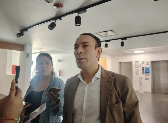 Anuncia Arturo Maximiliano que buscarán regulación a Scooters 