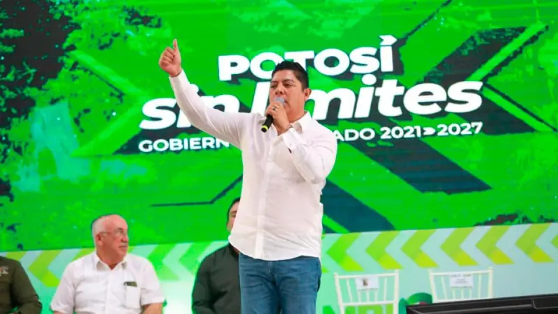 Ricardo Gallardo brindará becas educativas a hijas e hijos de los trabajadores
