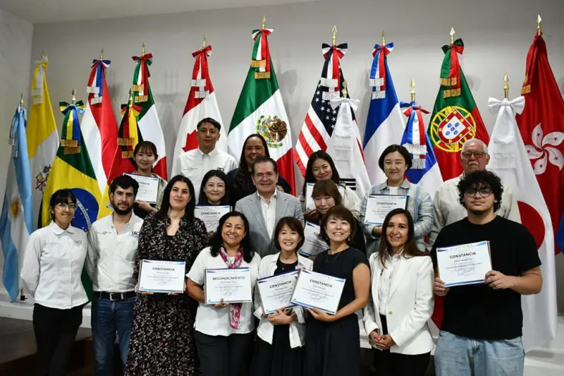 Concluye Curso de Español para Extranjeros en UTEQ