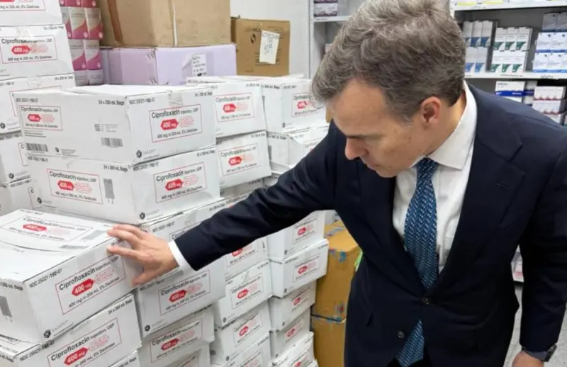Destaca Barrett entrega de suministros médicos en Caracas enviados por EU