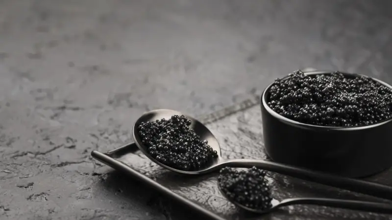 ¿Qué es el caviar y por qué 30 gramos pueden costar más de 10,000 pesos?