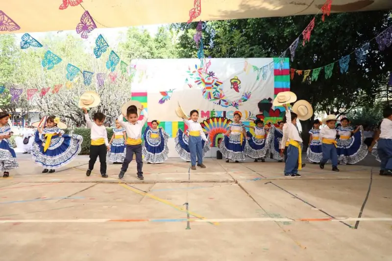 SEDIF celebra a padres del CAI No. 1 en Querétaro