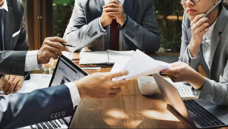 Empresas ven panorama adverso para invertir en México