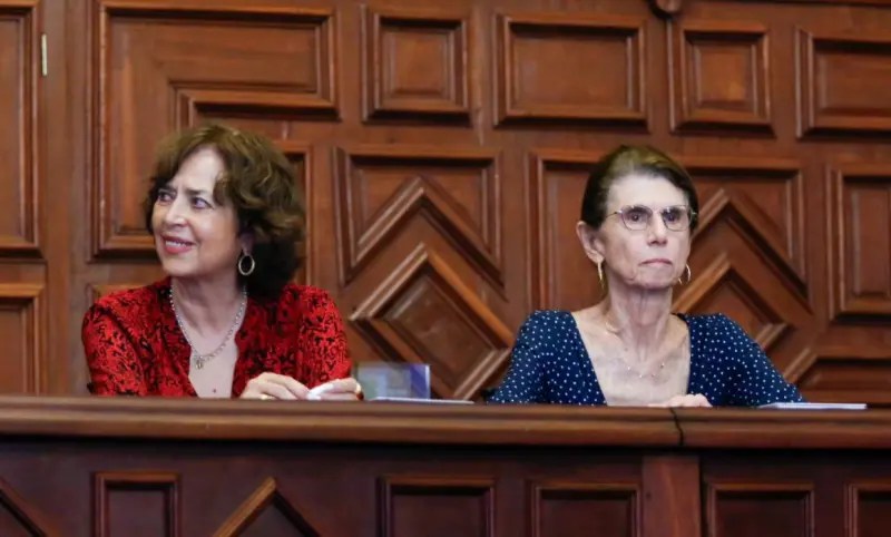 Crisis en ciencias básicas, alertan expertas en conferencia de la BUAP