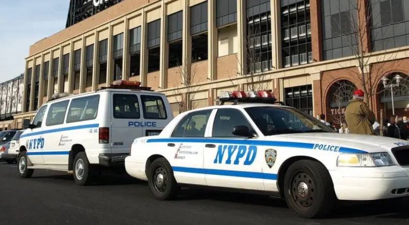 Busca NYPD a sospechoso que apuñaló a pasajero en estación del Bronx