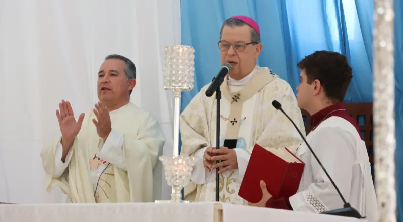 “Pueden llegar a la santidad”