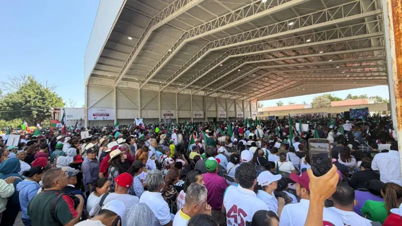 Morena satura Ecoforum de Celaya con movilización de más de 18 mil personas para ver el informe de Sheinbaum