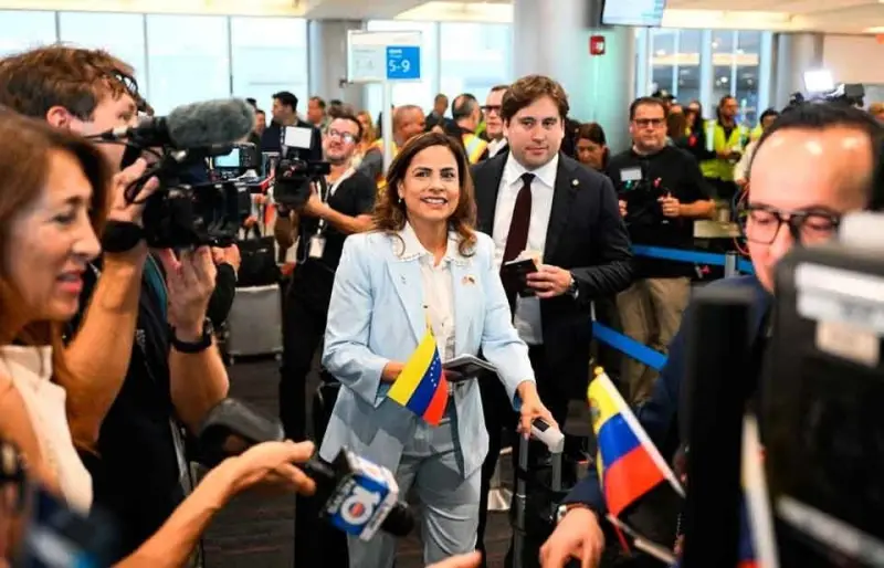 Reanudan vuelos comerciales de EU a Venezuela tras 7 años