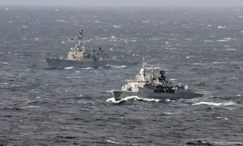 Realizan la Armada de Argentina y la de EU entrenamiento marítimo