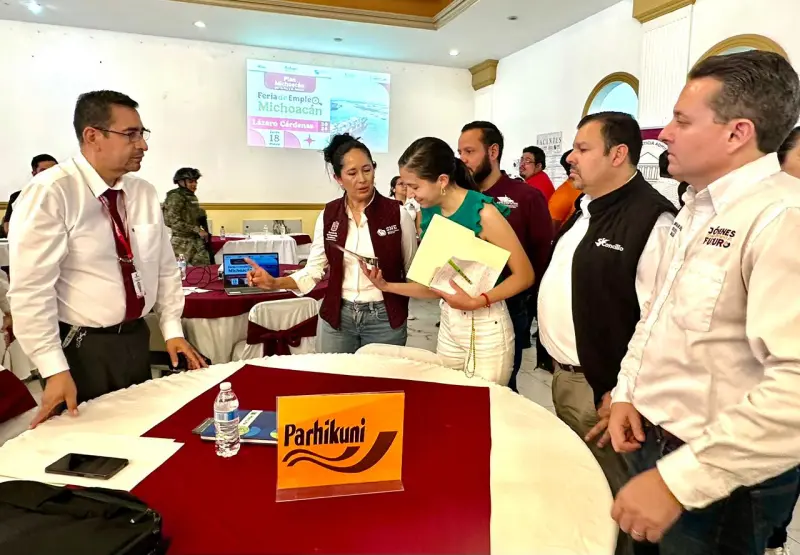 Ofertan 350 vacantes durante Feria de Empleo en Lázaro Cárdenas