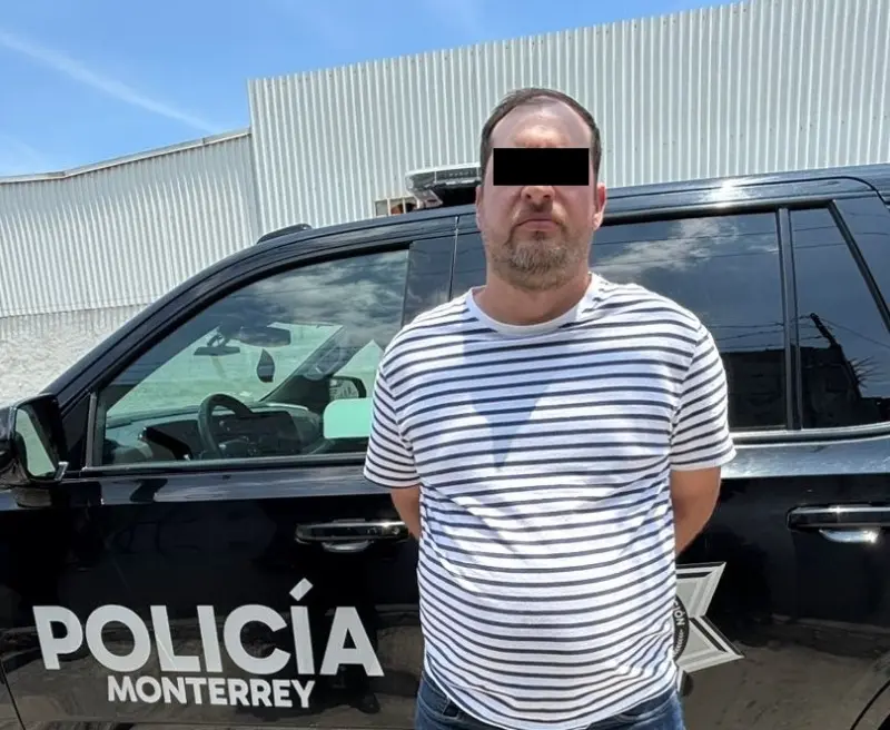 Captura Policía de Monterrey a hombre que circulaba en camioneta robada