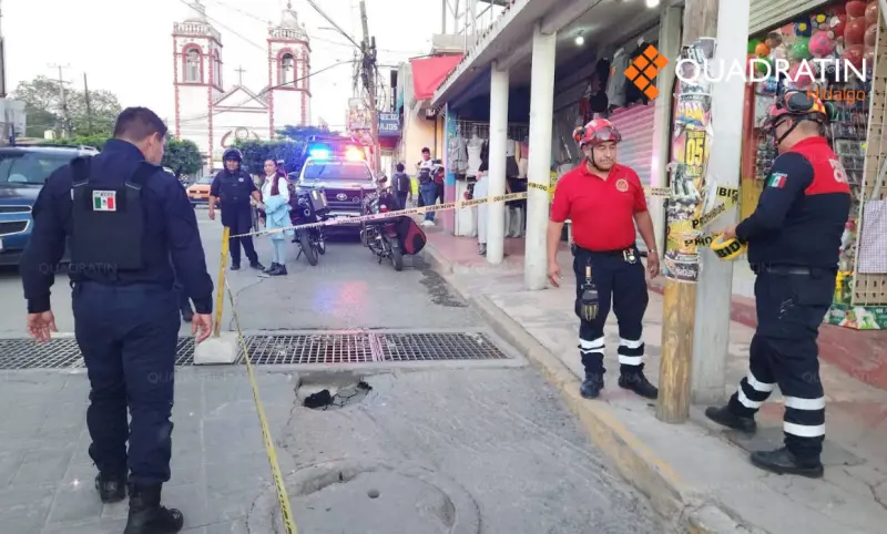 Aparece socavón en calle recién rehabilitada por alcaldía de Ixmiquilpan