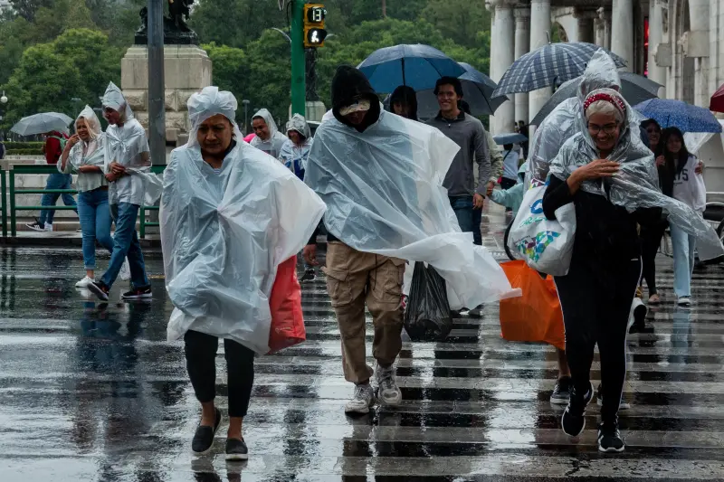 ¿Sol o tormenta? Alertan por chubascos y rachas de viento en la CDMX este domingo