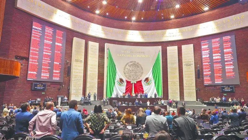 Reforma electoral incluye intervención extranjera