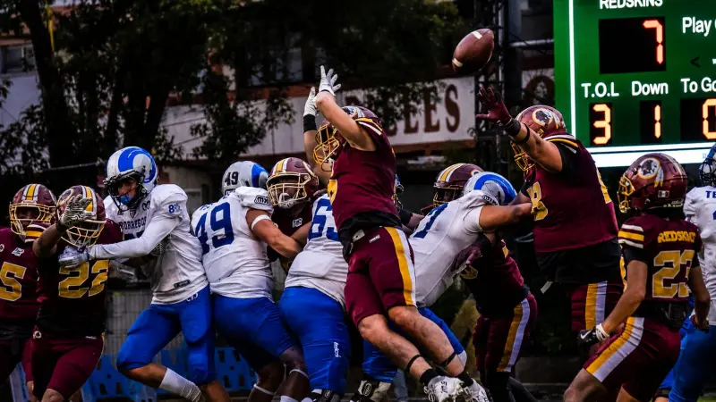 Aseguran Redskins semifinales tras doble triunfo en ONEFA