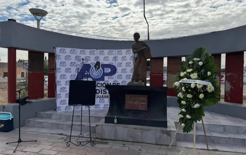 Actualizan memorial de la Plaza del Periodista