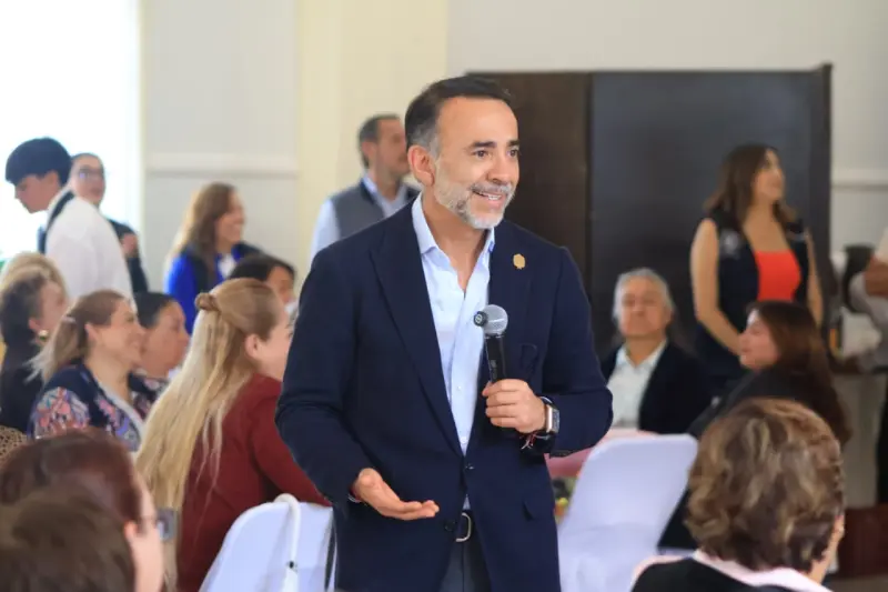 Anuncian apertura de clínica con servicios gratuitos en Metepec