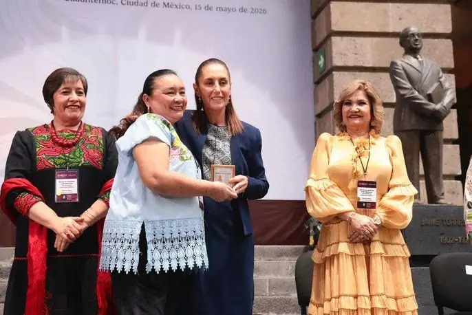 Claudia Sheinbaum anuncia aumento salarial de 9% para maestras y maestros