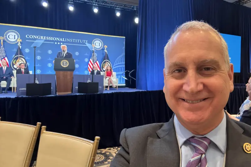 Avanza estrategia de Trump en Venezuela; Diaz-Balart pide comicios