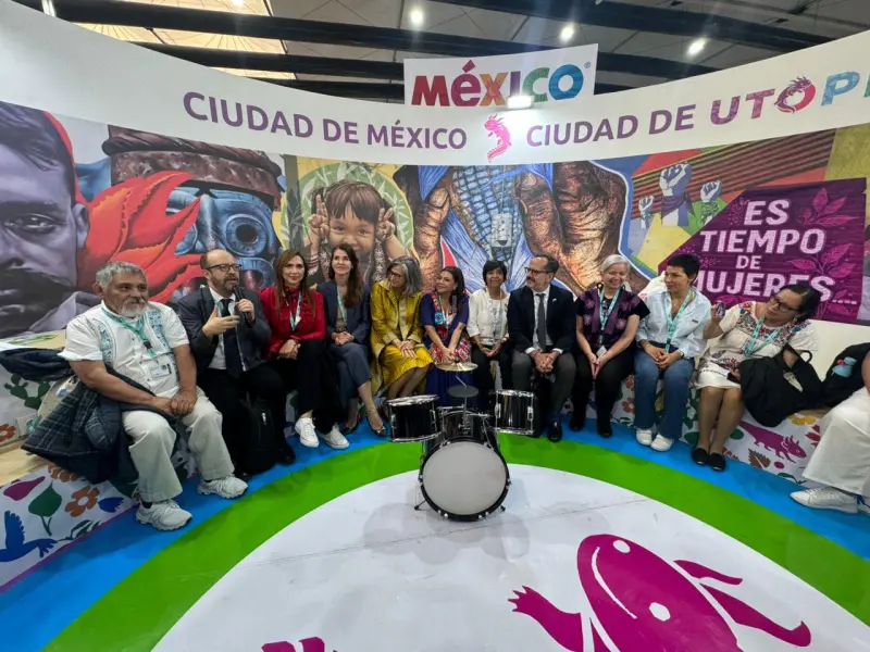 Brugada inaugura en Azerbaiyán pabellón de las Utopías