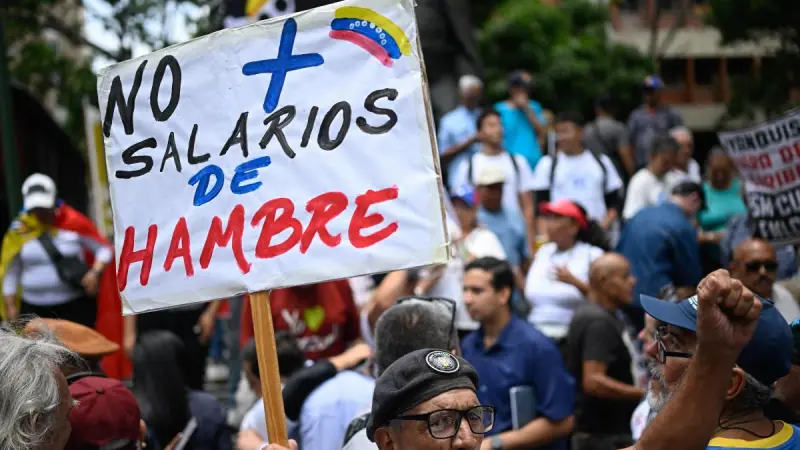 Protestas en Venezuela por aumento salarial: trabajadores lo califican de “burla”