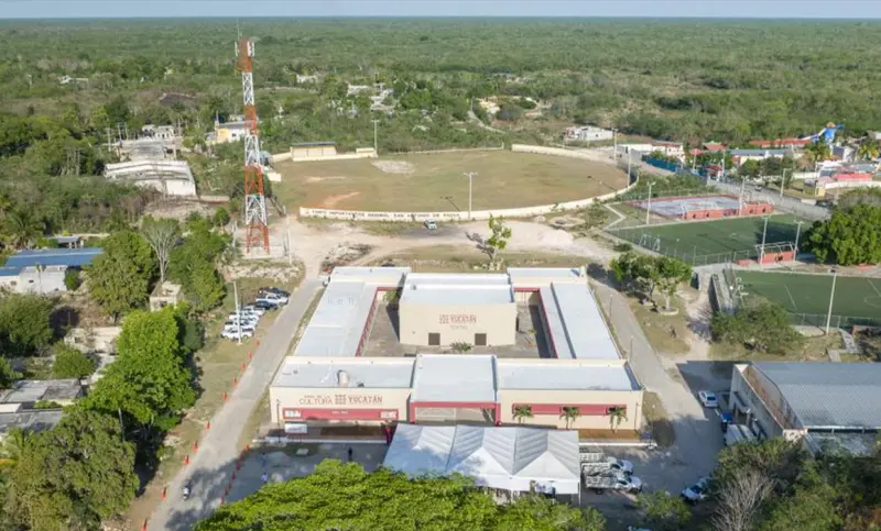 Entregan renovada Casa de la Cultura en Tekit