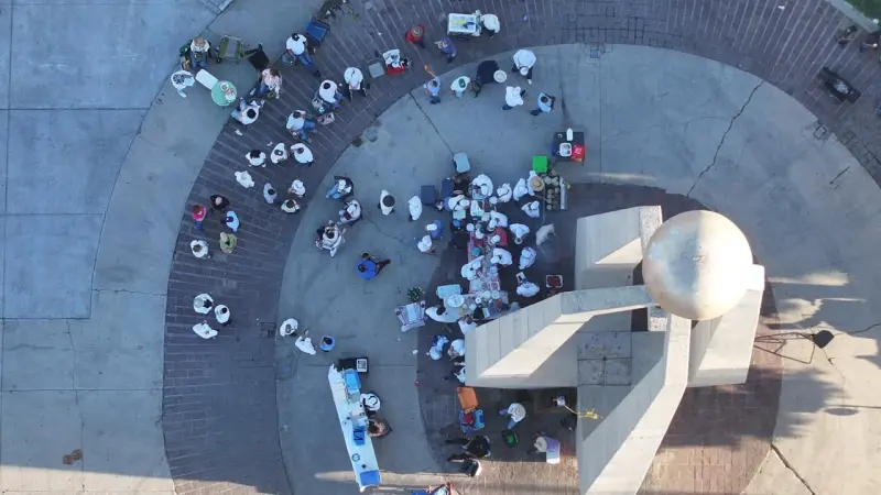 Mientras miles protestan contra Maru Campos, la movilización contra Marina del Pilar apenas reúne decenas