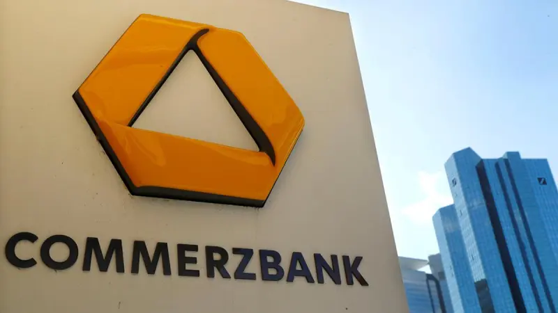 Commerzbank rechaza la oferta de UniCredit por considerarla arriesgada e infravalorada
