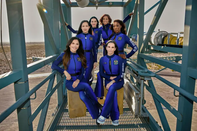 Katy Perry sobrevive a Blue Origin, la empresa dueña del cohete que explotó en Florida