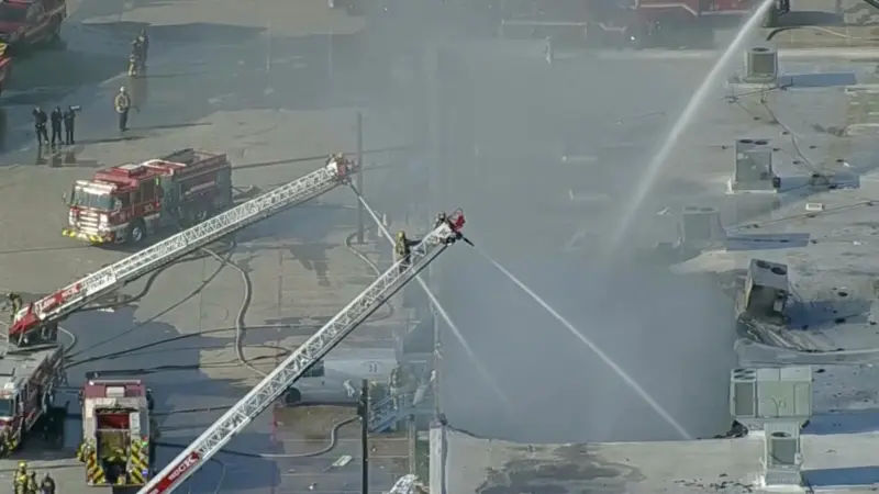Tragedia en Dallas: Explosión por fuga de gas deja tres muertos, incluido un menor