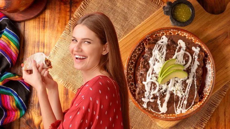 ¿Qué tan nutritivo es un taco de frijol? Expertos explican por qué es un superalimento