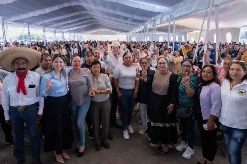 Rodrigo Monsalvo reúne a más de 12 mil mujeres en encuentros regionales en El Marqués