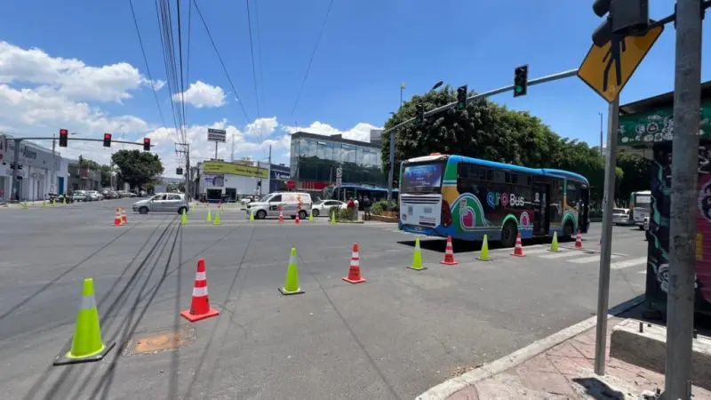 Cambia movilidad en Av. Zaragoza y Ezequiel Montes con prueba de cruce seguro