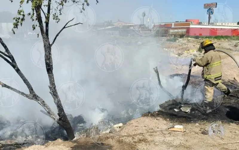 Se incendia predio baldío por Camino Viejo a la Rosita