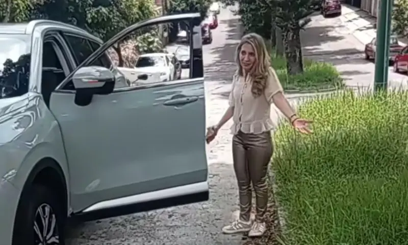 Choca diputada de Veracruz camioneta 1.5 mdp y huye