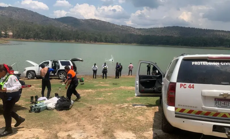 Localizan cuerpos de 2 adolescentes que cayeron a presa de Michoacán