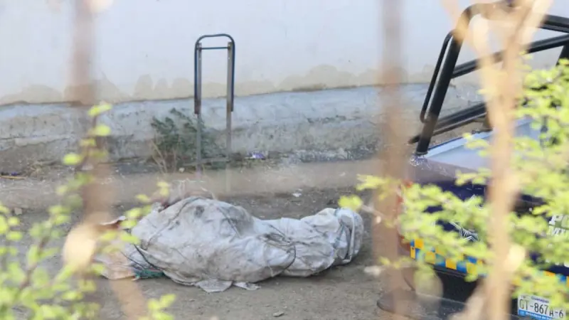 Abandonan ‘diablito’ con bulto en León: Hallan cuerpo en Cañada del Real
