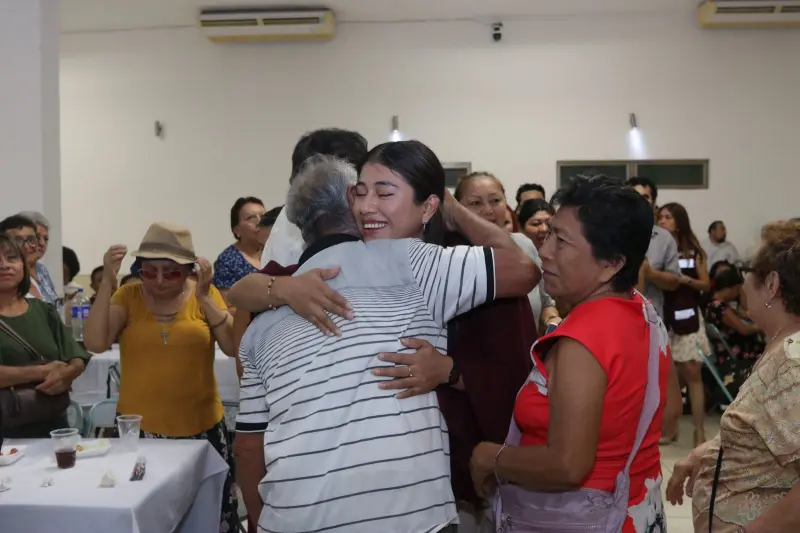 Diputada Clara Rosales agradece apoyo de enlaces vecinales en Mérida