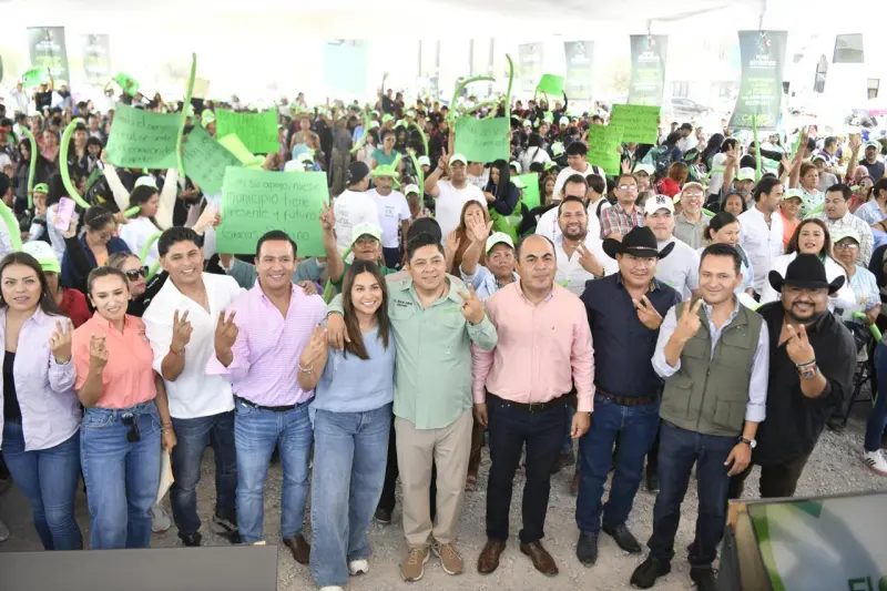 Festeja Gallardo a niñez en Matehuala e inicia pavimentación