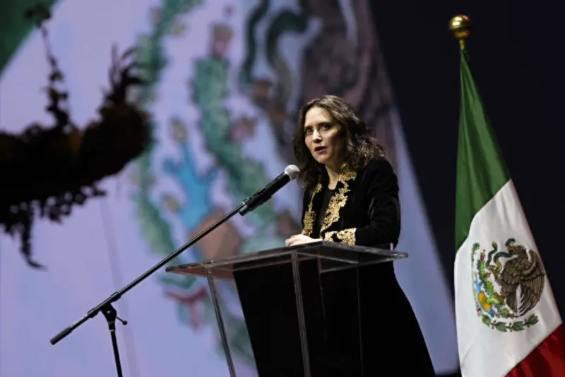 El efecto Ayuso: un homenaje a Cortés que descoloca a la política mexicana