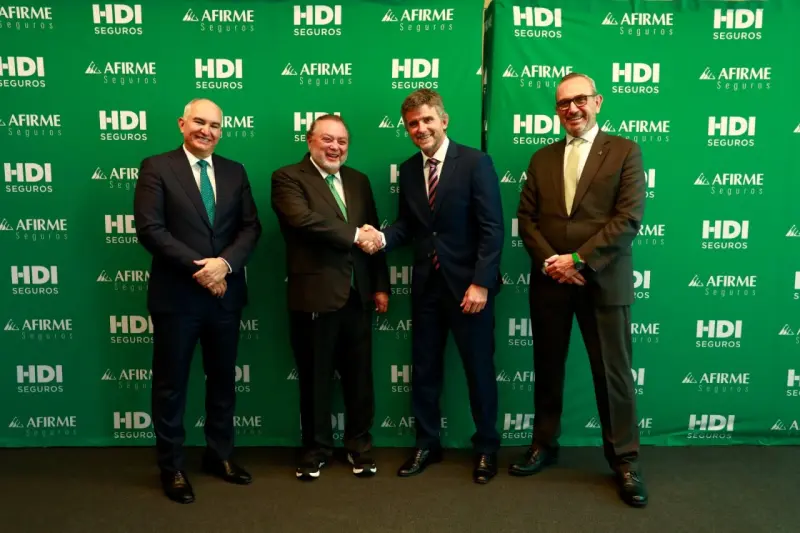 HDI Seguros y Afirme firman convenio para venta de seguros por 20 años