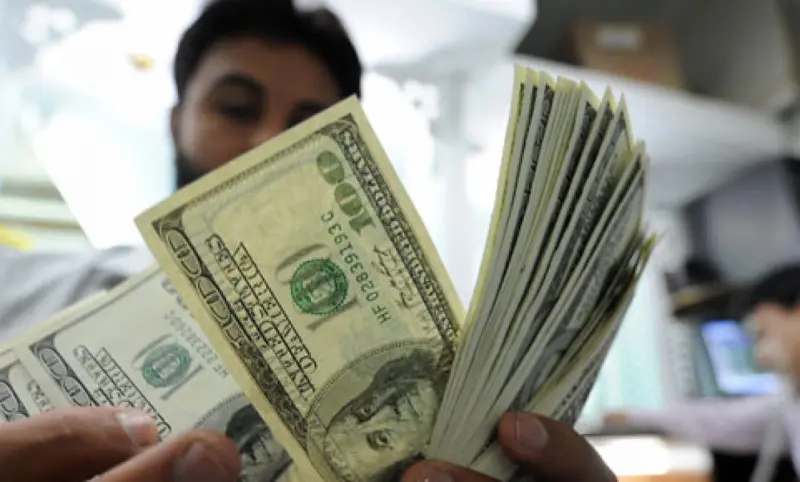 Cinco razones principales para que la gente envíe dinero al extranjero