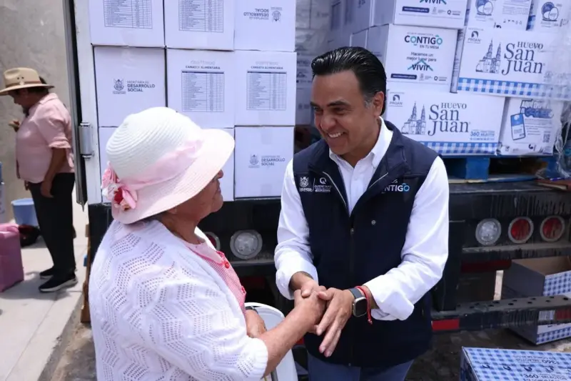 Supervisa Luis Nava entrega de apoyos alimentarios en Huimilpan