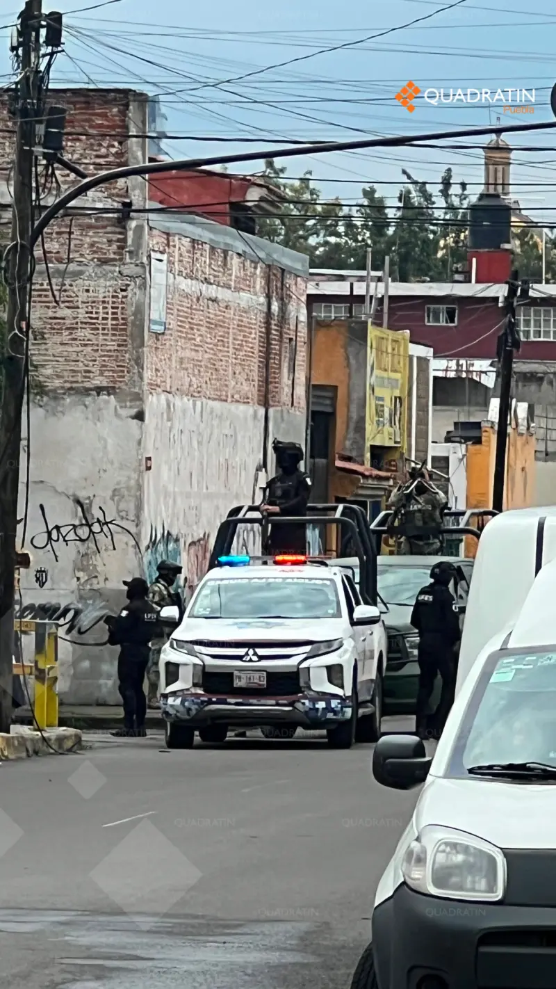 Despliegan fuerte operativo en la 46 Poniente; revisan negocios de autopartes en Puebla