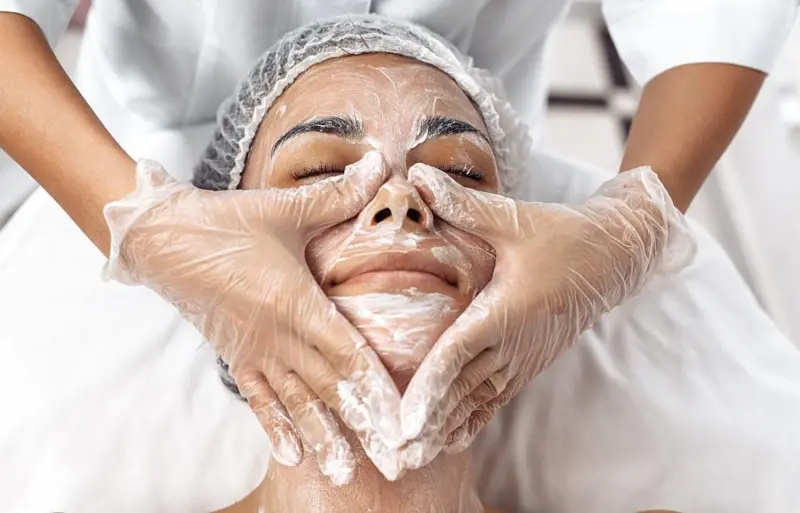 El producto viral de belleza coreana que promete una piel más luminosa al instante